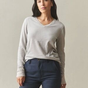 American Giant Premium Slub Long Sleeve V-Neck Tee